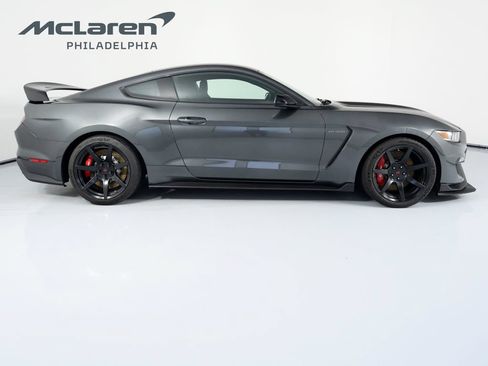 Used 2016 Ford Mustang Shelby GT350R w/ GT350R Equipment Group 920A RWD image 4