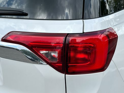 Used 2018 GMC Acadia SLE w/ Driver Alert Package I image 28