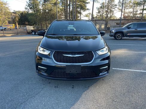 New 2026 Chrysler Pacifica Select FWD image 3