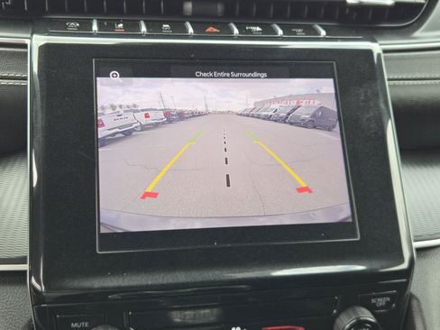 Used 2024 Jeep Grand Cherokee L Laredo RWD image 8