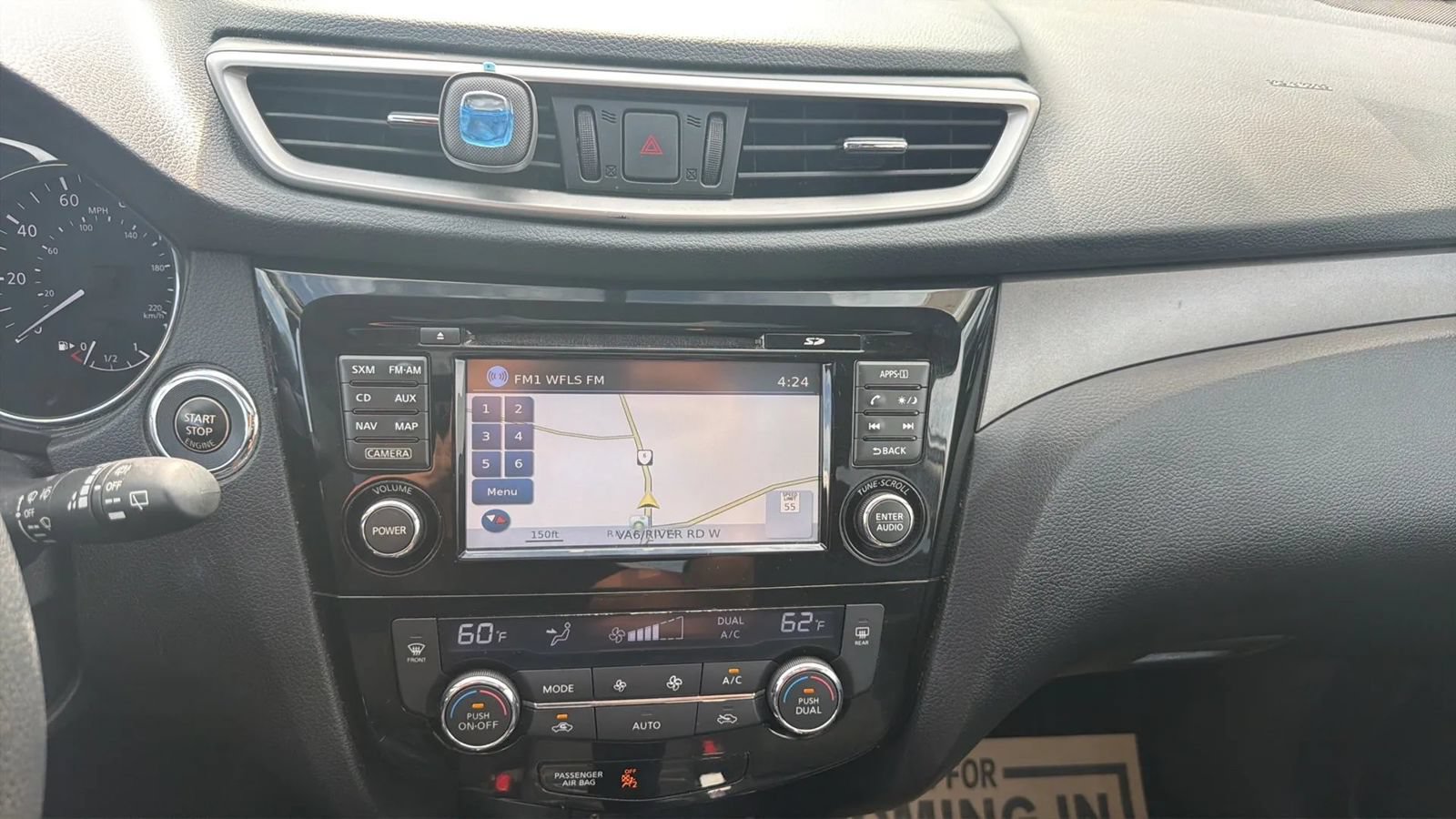 Used 2014 Nissan Rogue SV w/ SV Premium Package AWD/4WD image 27
