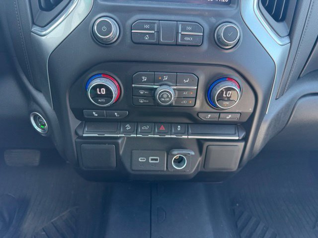 Certified 2022 Chevrolet Silverado 1500 RST w/ LPO, Blackout Package AWD/4WD image 39