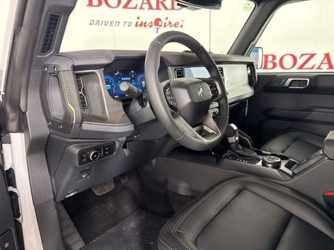 New 2025 Ford Bronco Badlands image 15