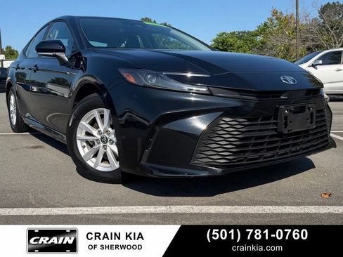 Used 2025 Toyota Camry LE FWD image 1