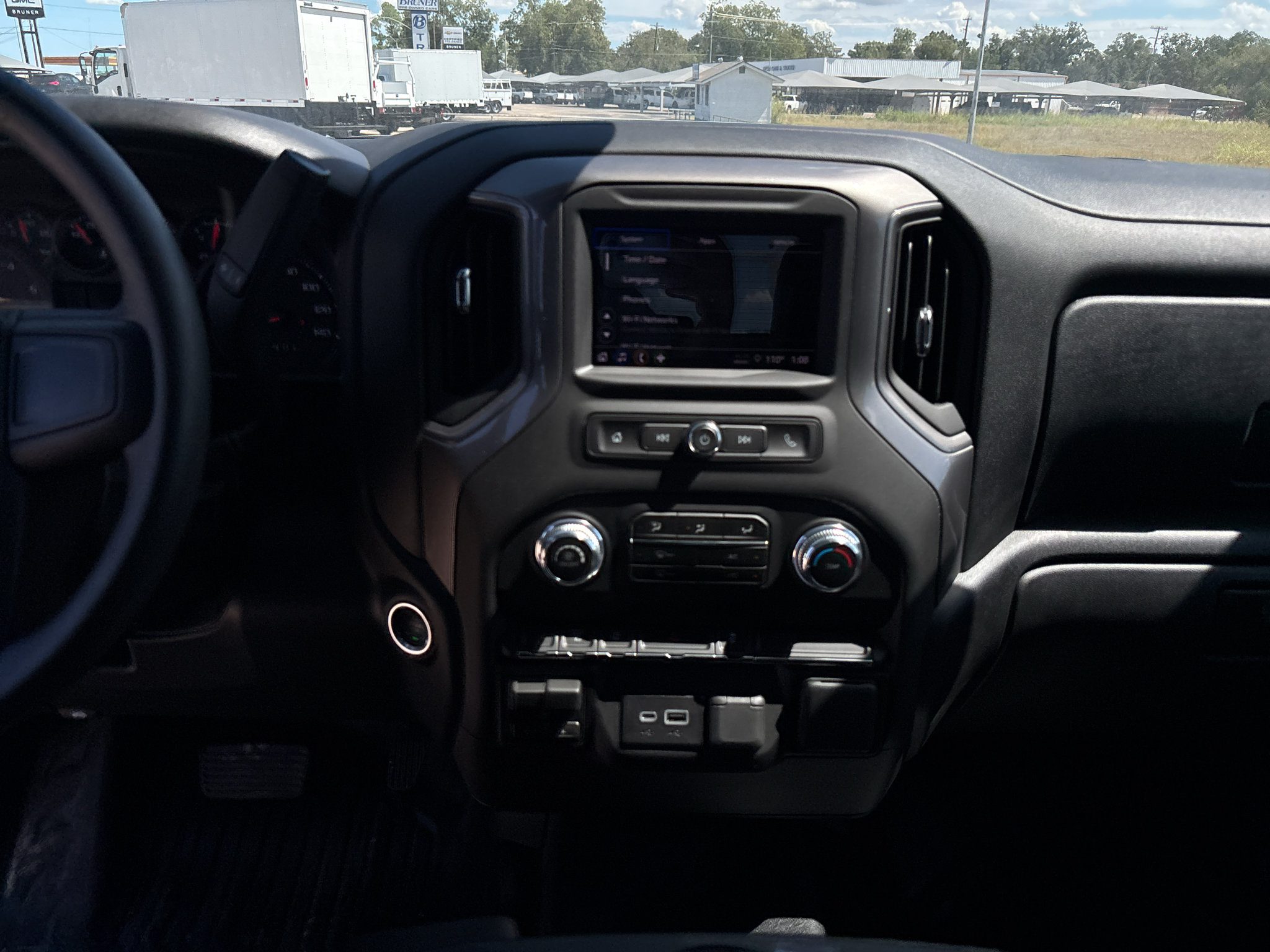 Used 2026 GMC Sierra 2500 Pro w/ Convenience Package AWD/4WD image 21