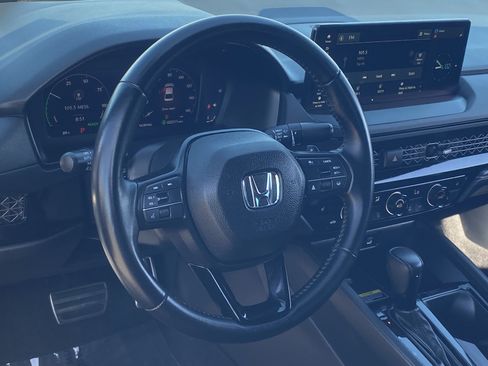 Used 2025 Honda Accord Sport image 21