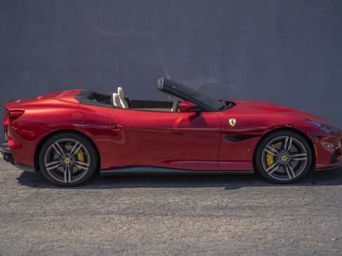 Used 2022 Ferrari Portofino M RWD image 6