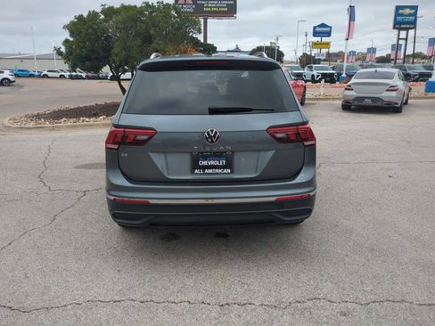 Used 2024 Volkswagen Tiguan SE image 7
