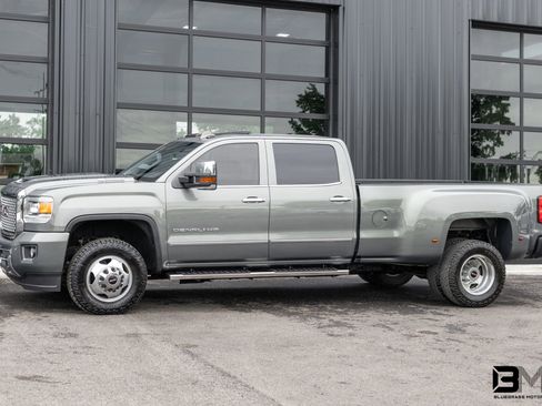 Used 2017 GMC Sierra 3500 Denali w/ Duramax Plus Package AWD/4WD image 3