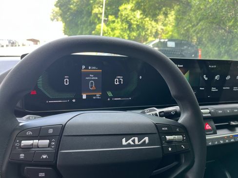 Used 2026 Kia K4 FWD image 39