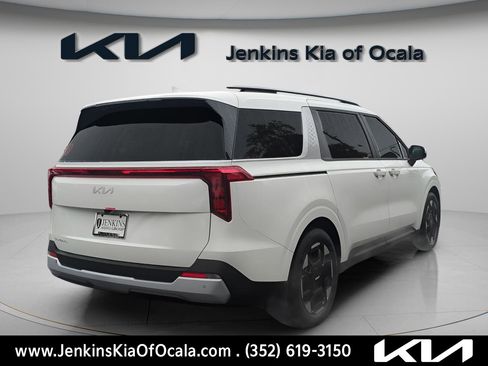 New 2026 Kia Carnival EX image 3