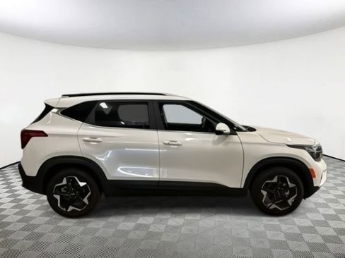 Certified 2024 Kia Seltos EX image 7