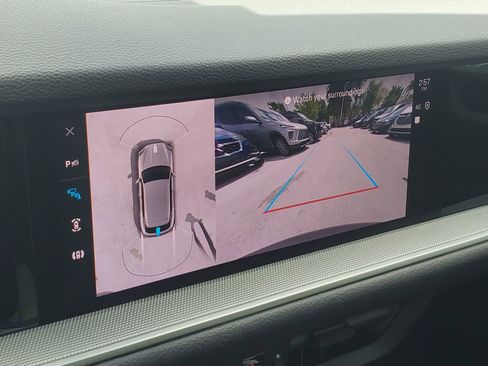 Used 2024 Porsche Cayenne AWD/4WD image 28