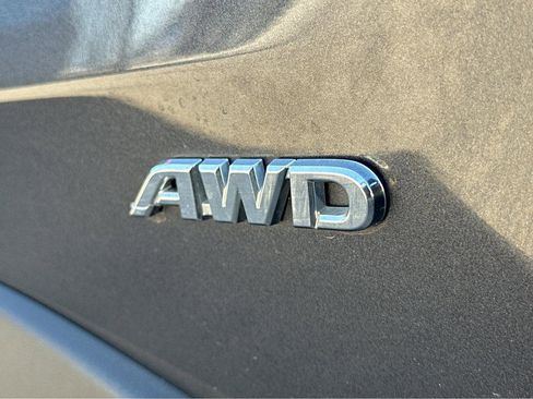 Used 2019 Toyota RAV4 LE image 38