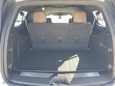 Used 2021 Chevrolet Suburban High Country image 22