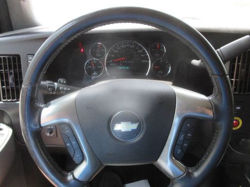 Used 2019 Chevrolet Express 2500 w/ Driver Convenience Package RWD image 16