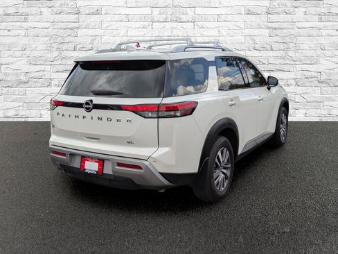 Used 2022 Nissan Pathfinder SL FWD image 6