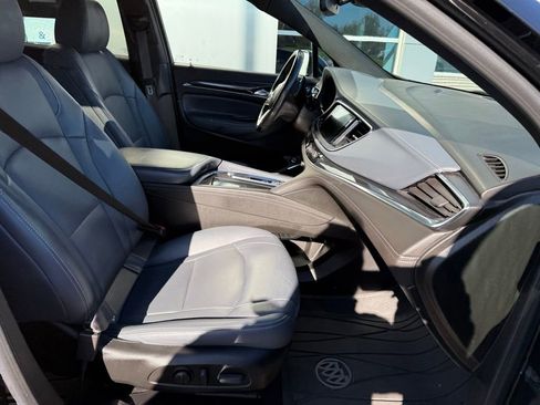 Used 2023 Buick Enclave Essence w/ Sport Touring Edition image 13