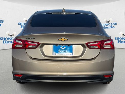 Used 2022 Chevrolet Malibu LT image 6