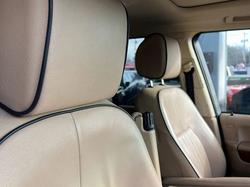 Used 2010 Land Rover Range Rover HSE image 20