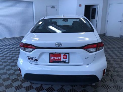 Used 2025 Toyota Corolla LE image 14