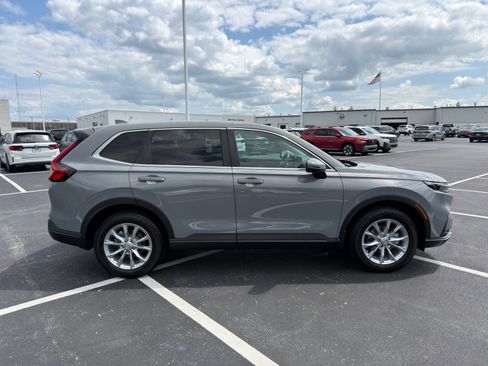 Used 2024 Honda CR-V EX image 7