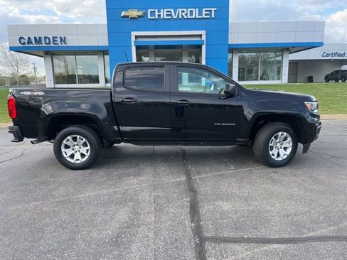 Used 2022 Chevrolet Colorado LT w/ LT Convenience Package image 11