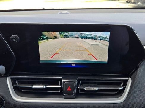 Used 2025 Chevrolet TrailBlazer LT AWD/4WD image 16