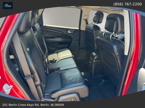Used 2018 Dodge Journey Crossroad w/ Nav & Sun Group FWD image 14