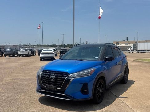 Used 2021 Nissan Kicks SR FWD image 7