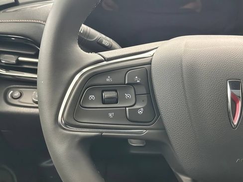 New 2026 Buick Envista Avenir FWD image 17