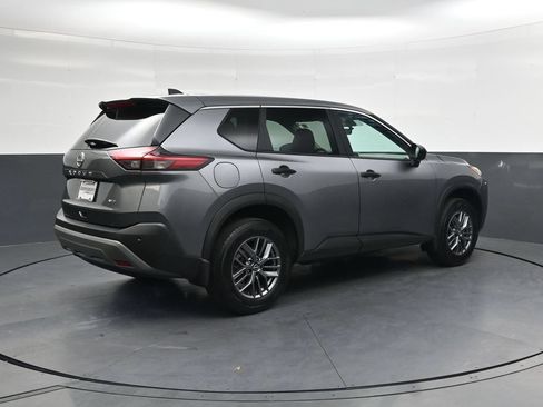 Used 2023 Nissan Rogue S AWD/4WD image 5