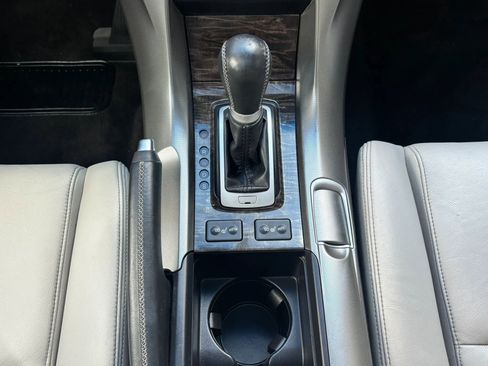 Used 2009 Acura TL SH-AWD image 29