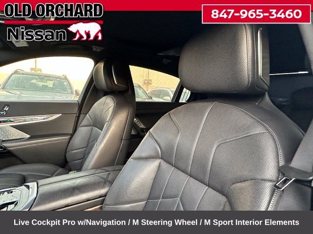 Used 2023 BMW i7 xDrive60 AWD/4WD image 13