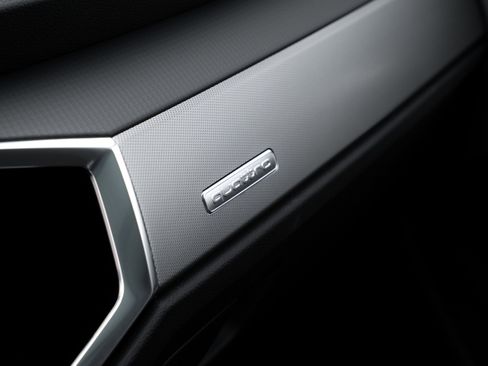 New 2025 Audi Q3 2.0T Premium image 14