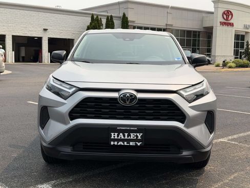 Used 2024 Toyota RAV4 LE FWD image 23