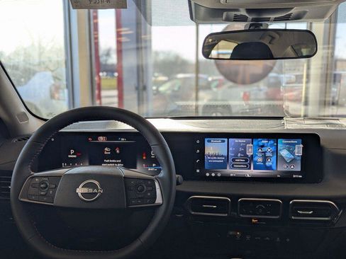 New 2026 Nissan Sentra SR w/ Floor Mat Package FWD image 22
