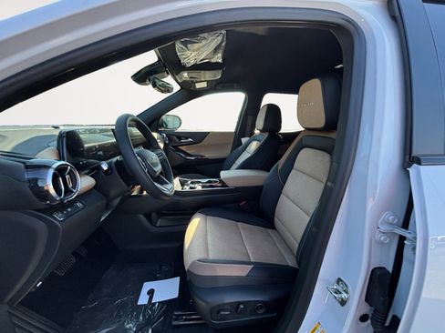 New 2026 Chevrolet Equinox ACTIV w/ Convenience Package III image 9