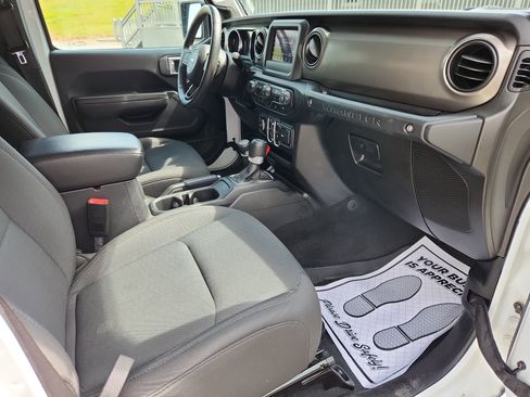 Used 2019 Jeep Wrangler Unlimited Sport S image 42