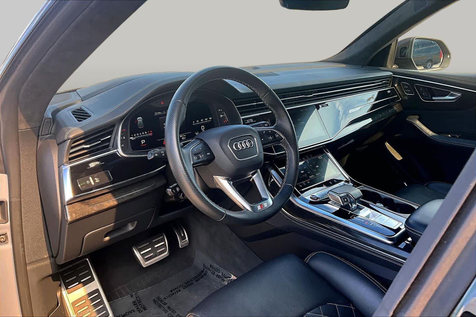 Used 2022 Audi SQ8 Prestige AWD/4WD image 16