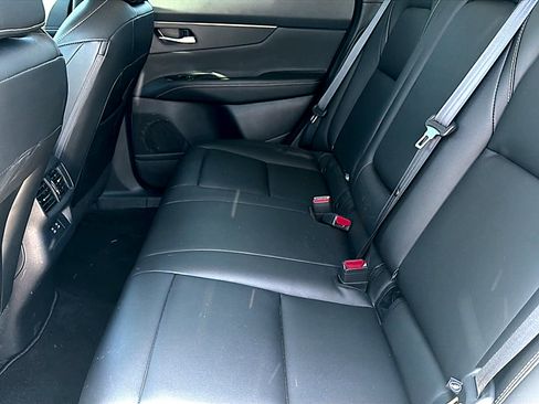 Used 2025 Nissan Murano SV AWD/4WD image 18