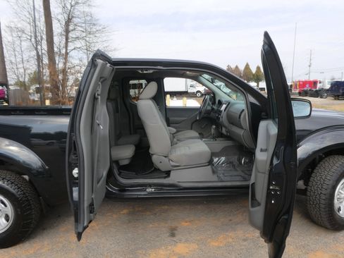 Used 2019 Nissan Frontier S image 26