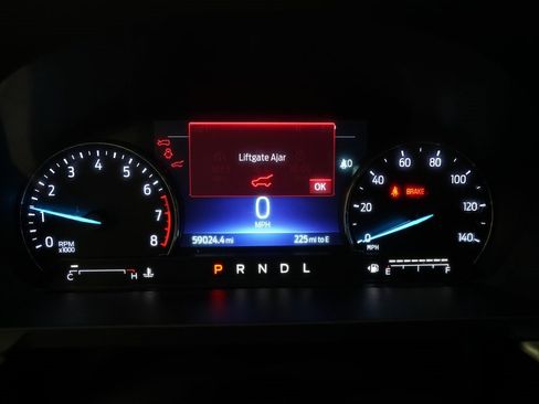 Used 2022 Ford Explorer XLT w/ Equipment Group 202A image 2