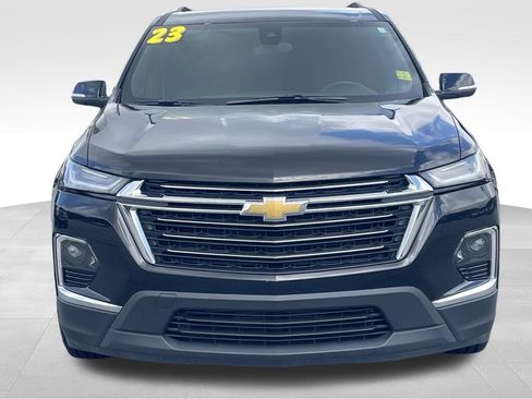 Used 2023 Chevrolet Traverse LT FWD image 9