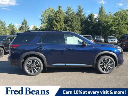 New 2026 Nissan Pathfinder Platinum w/ Cargo Package AWD/4WD image 10