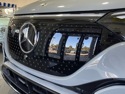 Used 2023 Mercedes-Benz EQE 350+ SUV w/ Pinnacle Trim Package image 11