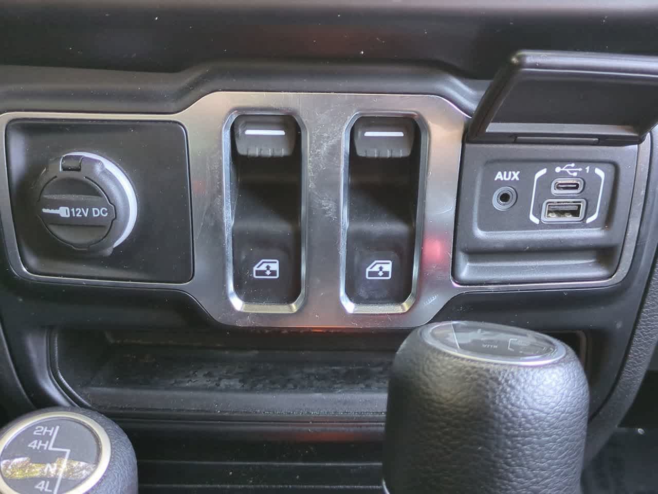 Used 2022 Jeep Wrangler Sport AWD/4WD image 30