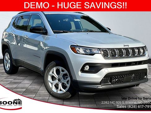 New 2025 Jeep Compass Latitude w/ Sun & Sound Group image 1