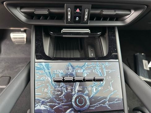 Used 2025 Porsche Cayenne GTS image 22