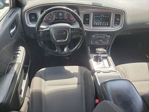 Used 2022 Dodge Charger SXT RWD image 9
